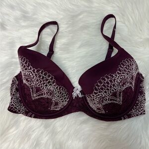 | Victoria Secret | Body by Victoria bra. Size 32DD.